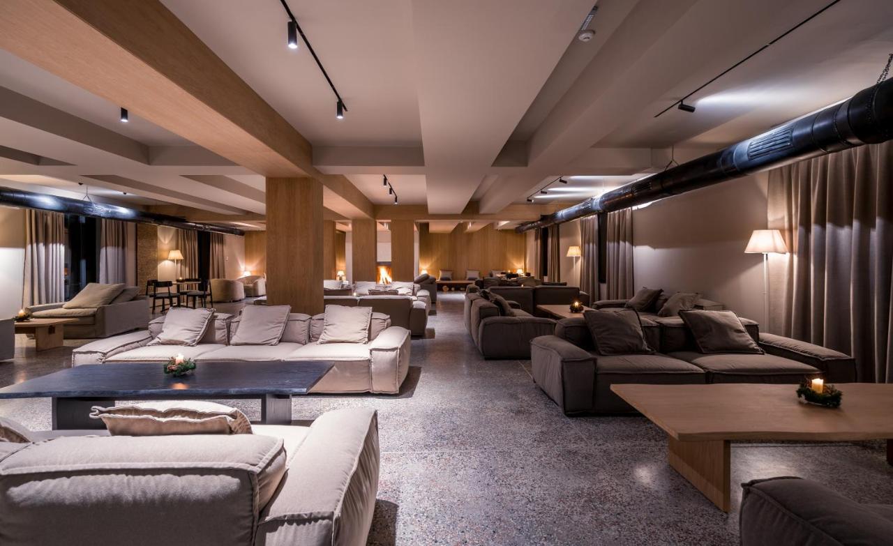 גודאורי Alpina Hotel מראה חיצוני תמונה