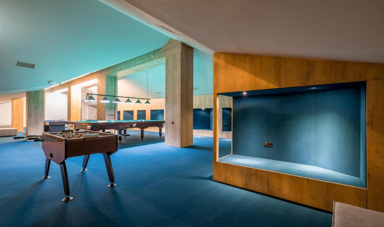 גודאורי Alpina Hotel מראה חיצוני תמונה