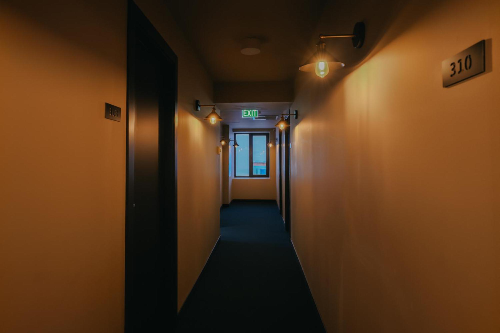 גודאורי Alpina Hotel מראה חיצוני תמונה